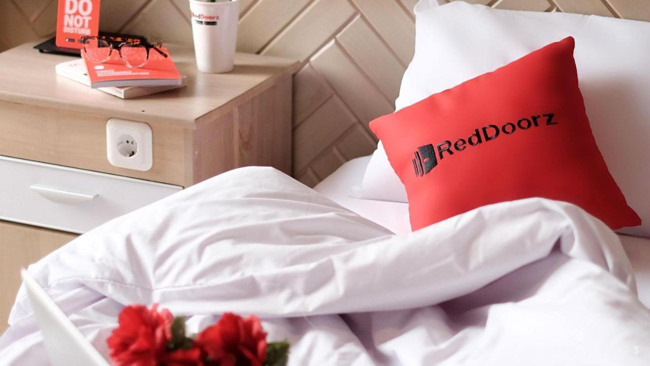 مدينة هوشي منه Reddoorz Premium Cloud 9 An Nhon Hotel المظهر الخارجي الصورة