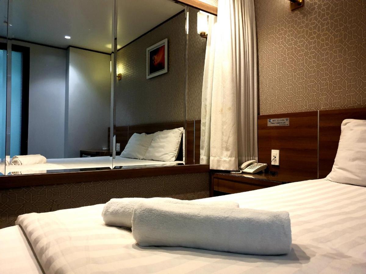 مدينة هوشي منه Reddoorz Premium Cloud 9 An Nhon Hotel المظهر الخارجي الصورة